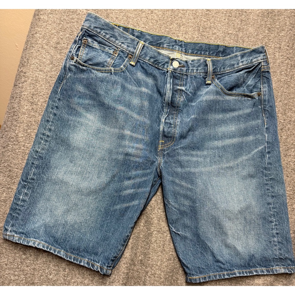 Levis 501 Original Fit Mens Denim Shorts Blue Medium Wash Button Fly W38